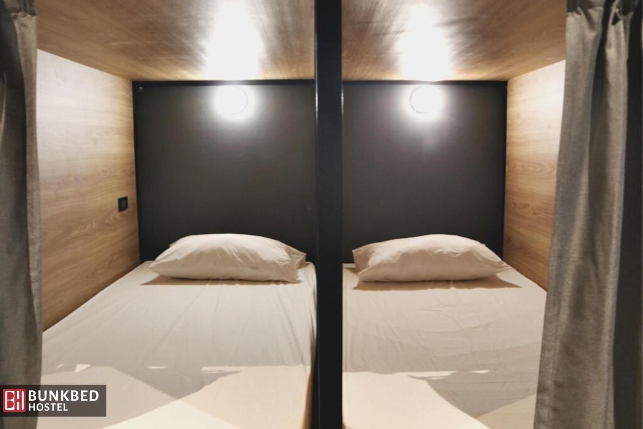 Bunkbed Hostel Makkasan Экстерьер фото
